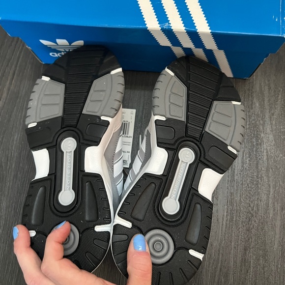 NIB Adidas Retropy F90 - Picture 3 of 4